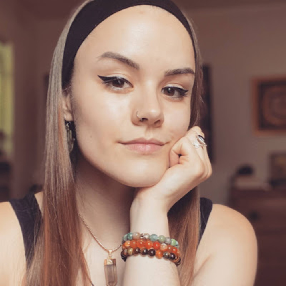 Meet your Posher, Madelyn
